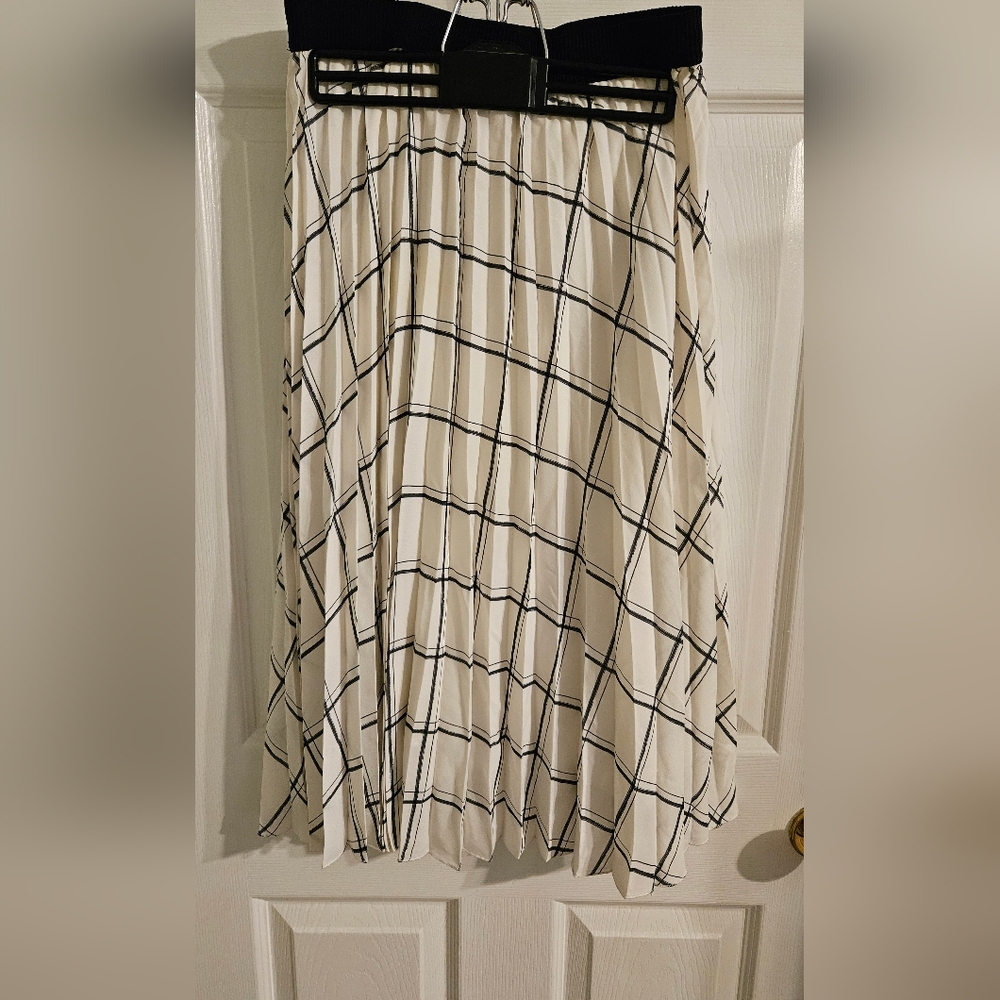 Never been worn midi skirt